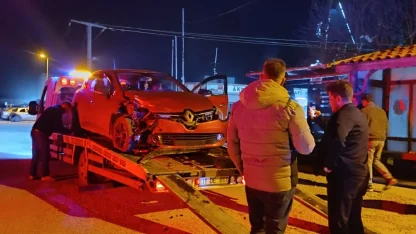 Bilecik Pazaryeri'nde trafik kazası: 5 yaralı