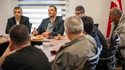 Bornova'da Başkan Eşki, muhtarlarla buluştu