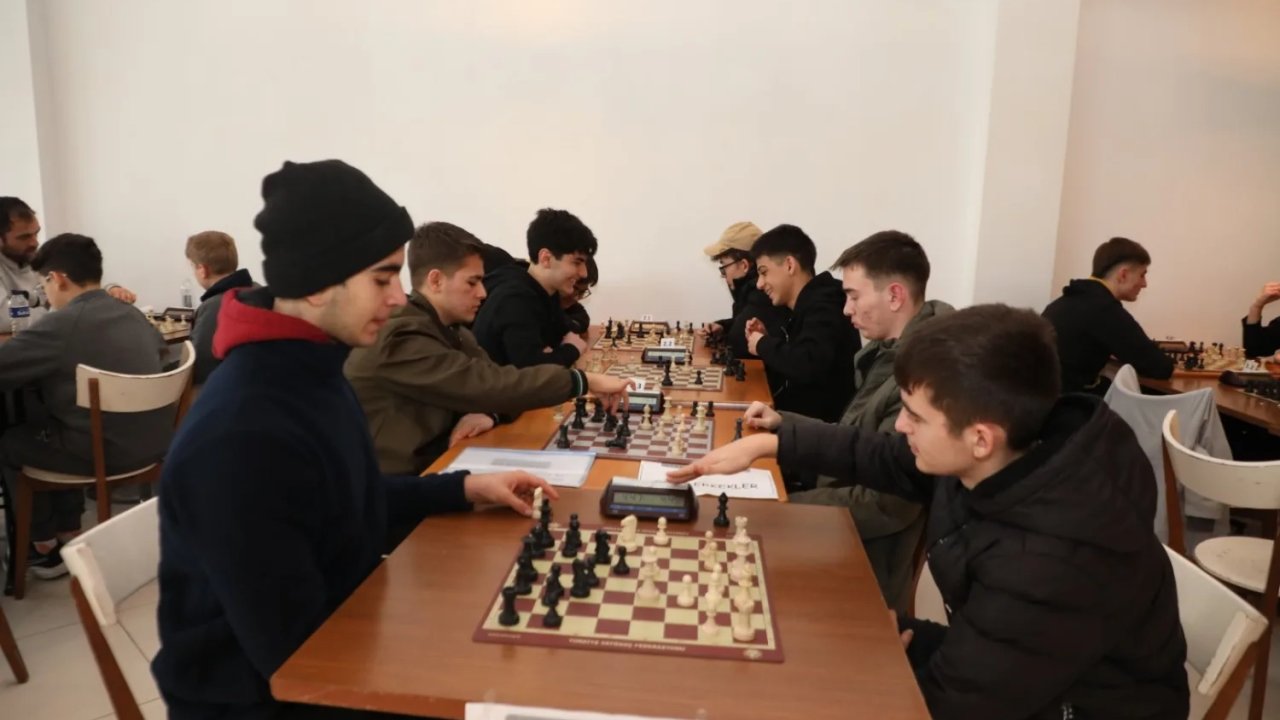 Bursa İnegöl’de spor festivalinde satranç heyecanı