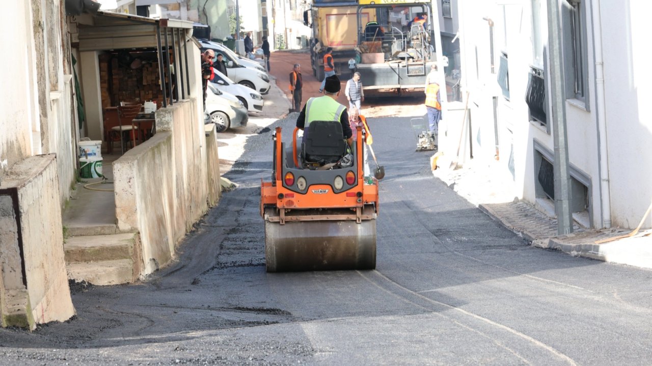 Bursa Osmangazi’de yıpranan yollara asfalt müdahalesi