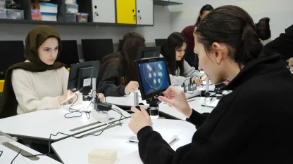 Bursa'da kızlarla bilimsel ve teknolojik buluşma