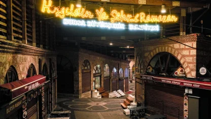 Bursa'da Ramazan'a özel ışıklandırmalar