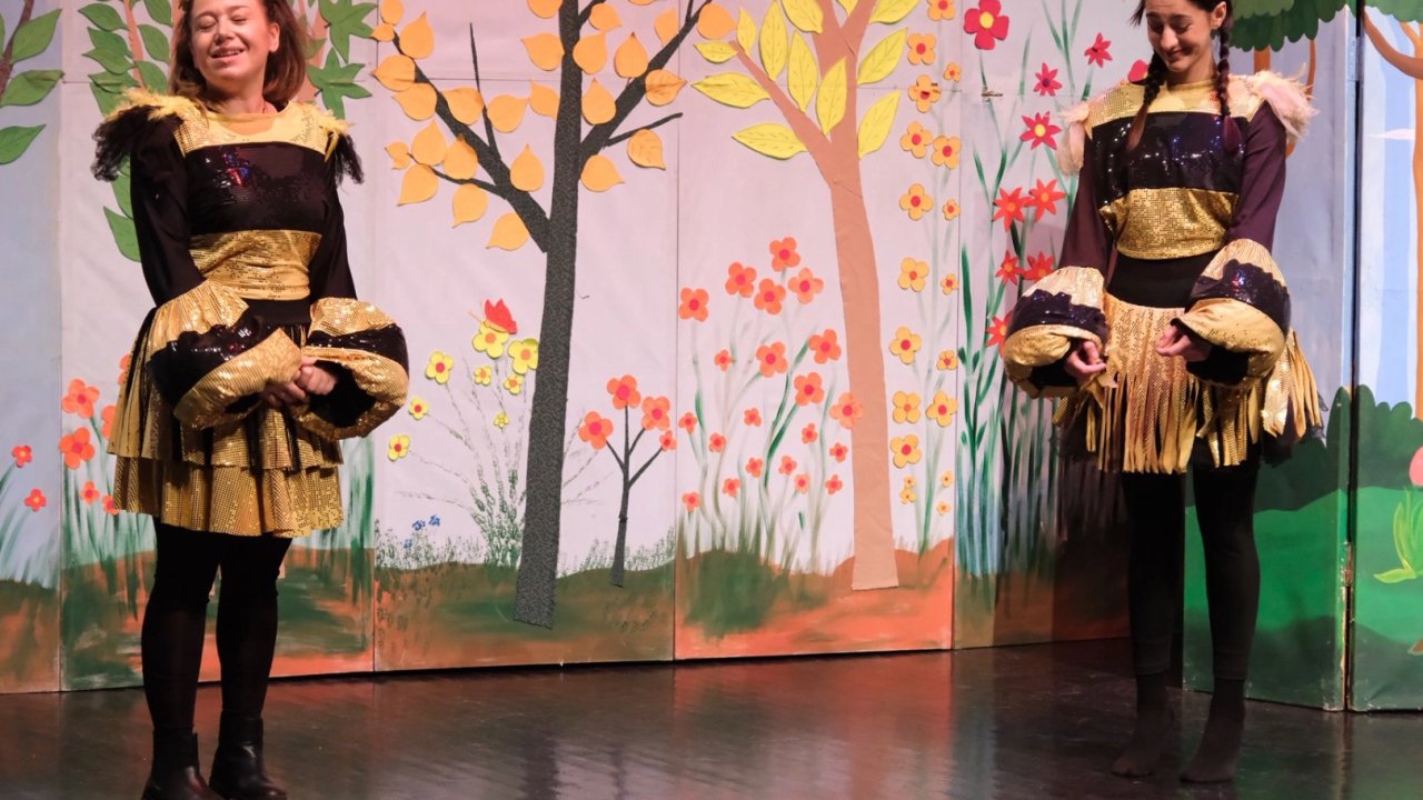 Bursa'da Yıldırımlı çocuklara ücretsiz tiyatro