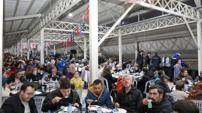 Bursa'nın 'Bereket Sofrası' Yıldırım'da kuruldu