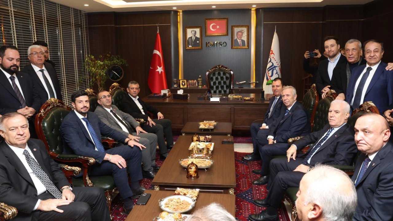 CHP'li başkanlar Kahramanmaraş'ta... Başkan Bozbey'den deprem bölgesine ziyaret