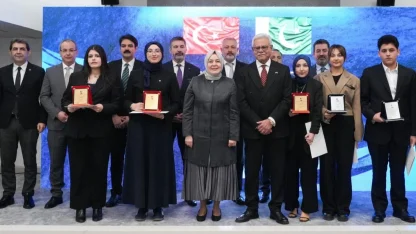 'Cinnah Genç Yazarlar' ödüllendirildi