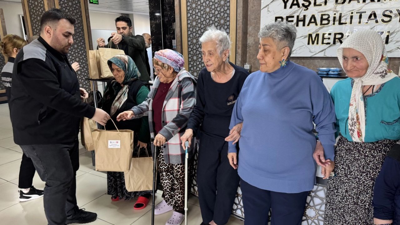 Çorum'da hastalara ve yaşlılara destek eli