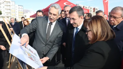 Cumhurbaşkanı Yardımcısı Yılmaz'dan Deprem Müzesi incelemesi