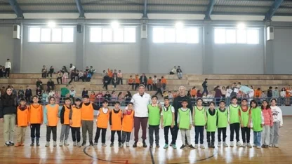 Denizli’de ‘Sınıflar Arası Futsal Turnuvası’nda heyecan sürüyor