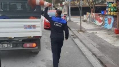 Denizli'de zabıta ekiplerinden kaldırım işgallerine sıkı takip