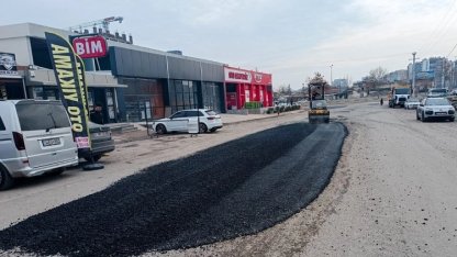 Diyarbakır Büyükşehir'den bozulan yollara geçici müdahale