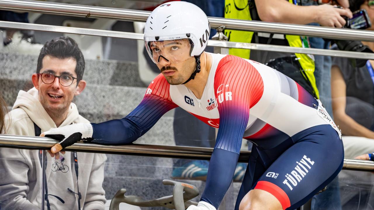 Dünya’nın en hızlı pisti nefes kesen mücadelelere sahne oldu