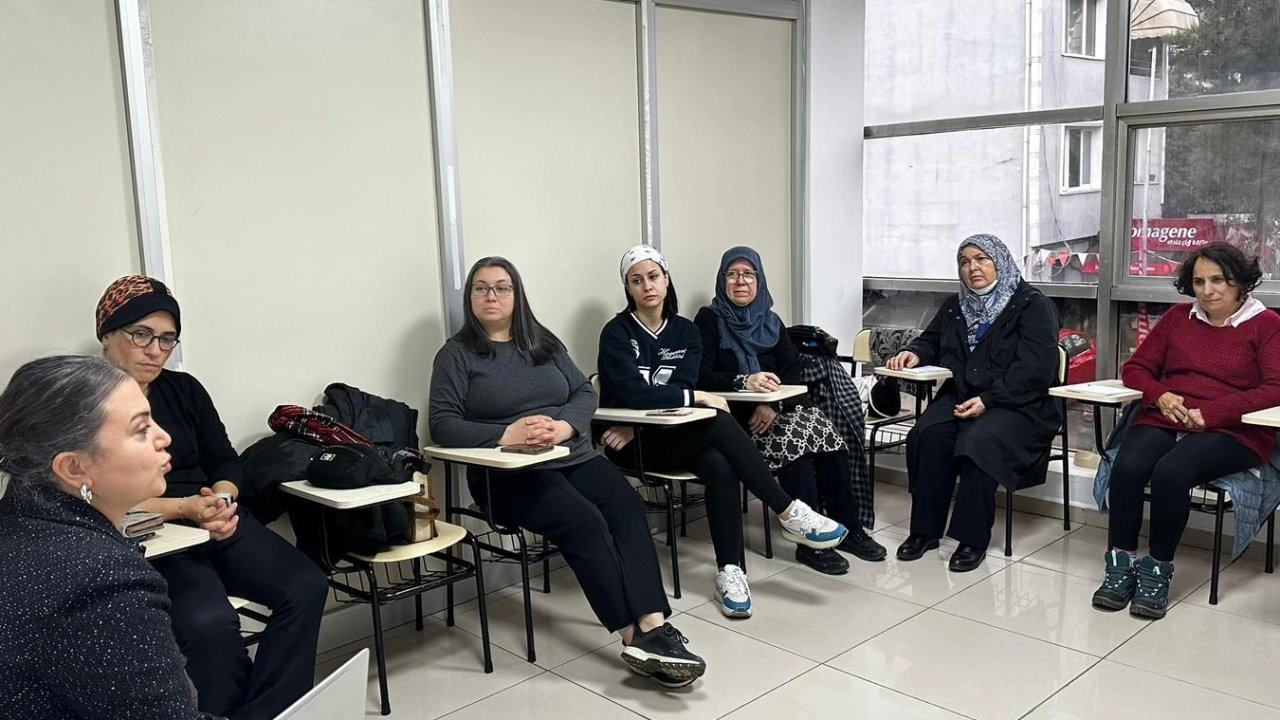 Engelsiz Ebeveyn Akademisi’nde liderlik vurgusu