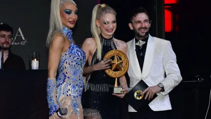 Geceye Nevide Çiçek damgası! Number One TV sunucusu ödülle taçlandı