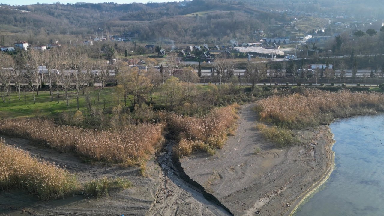 Göl havzasındaki kıyılara SASKİ uyarısı: Gölün ekolojik dengesini tehdit etmeyelim
