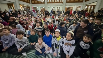 Gölcüklü çocuklar Ramazan coşkusunu camilerde yaşıyor