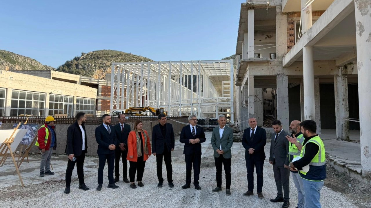 Hatay, depremde yıkılan Arkeoloji Müzesi'ne kavuşuyor