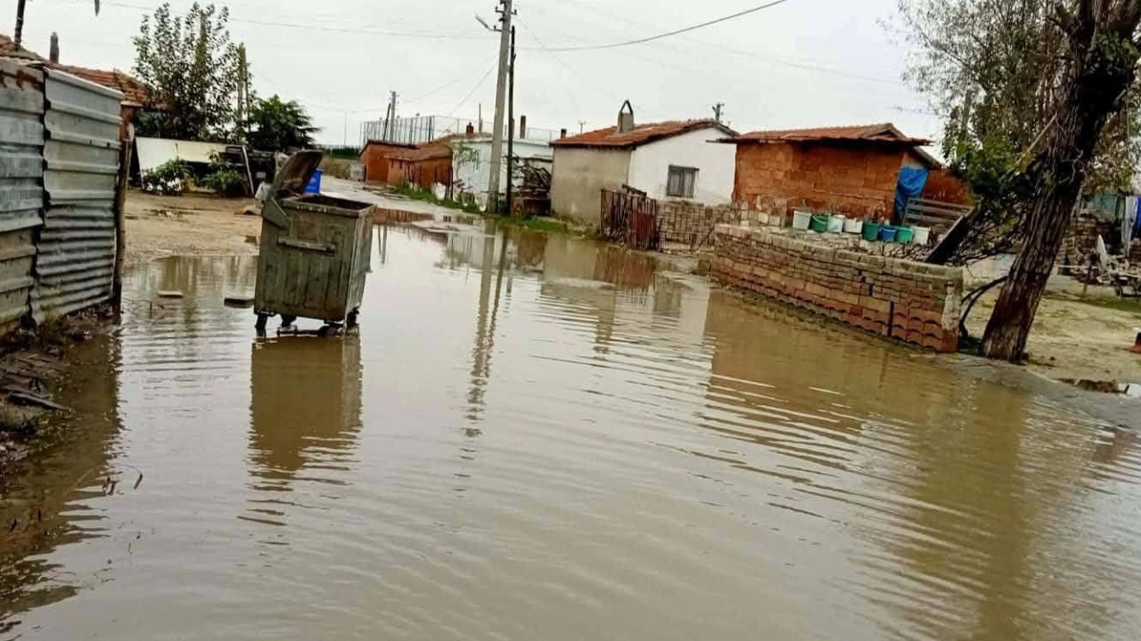İpsala Köprü Mahallesi sular altında... 30 yıllık soruna kalıcı çözüm çağrısı