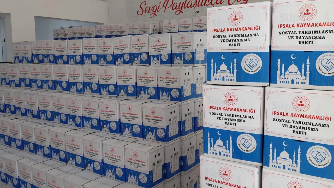 İpsala’da Ramazan bereketi paylaştıkça çoğalıyor