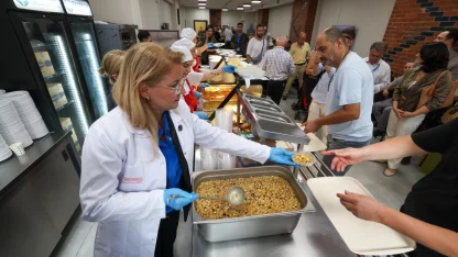 İstanbul Bakırköy sosyal dayanışmayı büyüttü