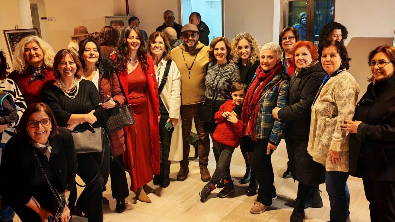 İstanbul Bakırköy’de kursiyerlerden karma resim sergisi