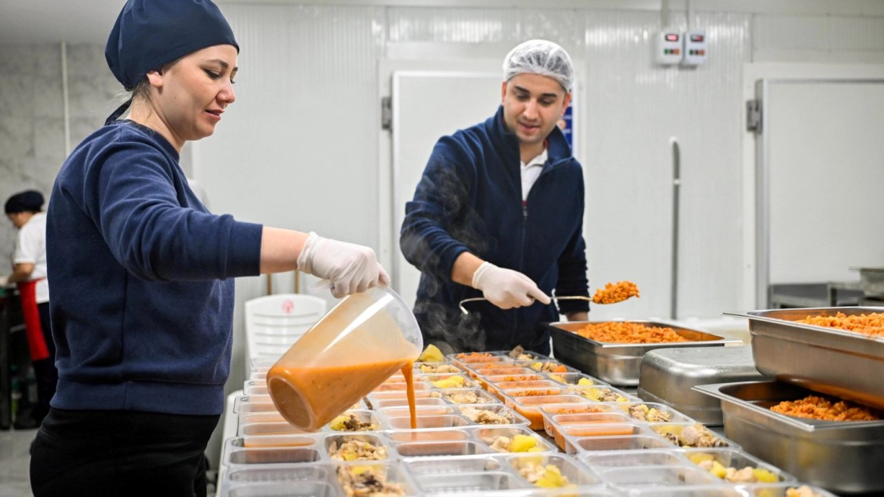 İzmir Bornova'da ramazan dayanışması