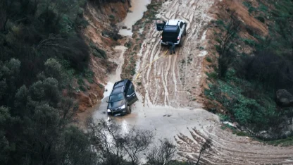 İzmir Yamanlar’da sağanak sonrası kurtarma operasyonu