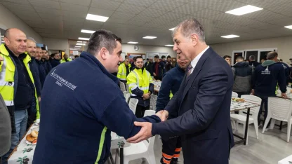 İzmir'de Başkan Tugay, mesaiye Park ve Bahçeler Dairesi’nde başladı