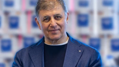 İzmir’de emeklilere 30 milyon lirayı aşan destek