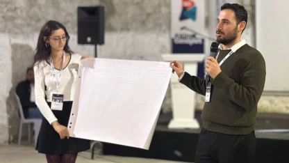 İzmir’de gençlerden kent yönetimine doğrudan katılım