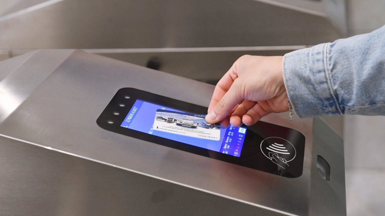 İzmir'de toplu ulaşımda “Özel Kart”