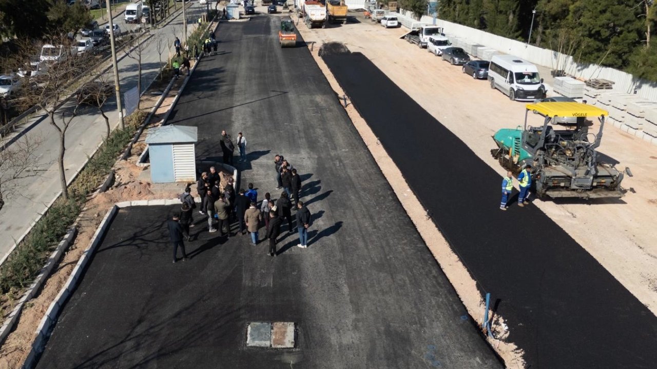 İzmir’in yollarında tam gaz asfalt seferberliği