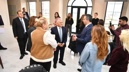 Kayseri Büyükşehir'den Paris'e köprü