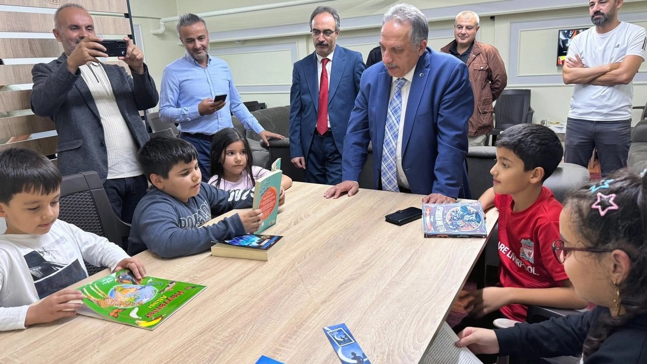 Kayseri Talas'ın 'Apartman Kütüphane' projesine büyük ilgi