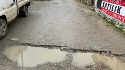 Keşan'da mahalleliyi isyan ettiren yol çilesi
