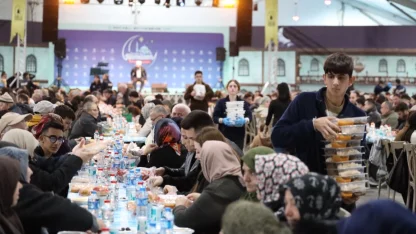 Kocaeli'nin kardeşlik sofrası dolup taşıyor