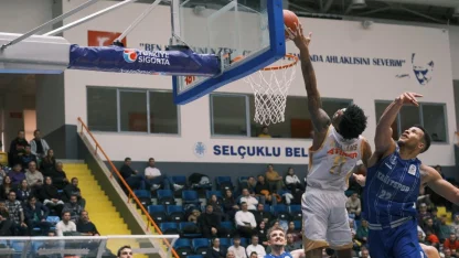 Konya Büyükşehir potada taraftarı önünde güldü