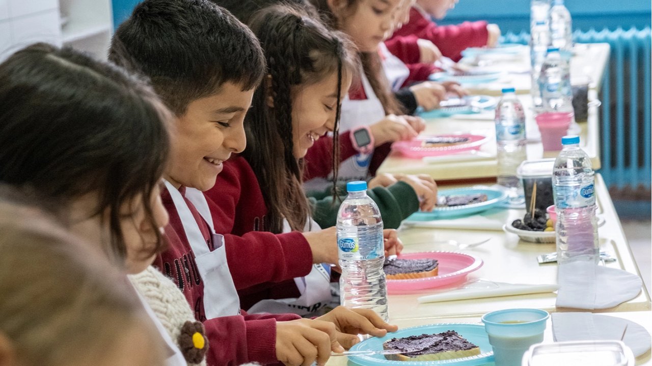 Marmarabirlik’ten “Minik Şeflerle Zeytinli Tarifler” projesi