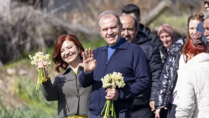 Mersin’de Nergis Şenliği renkli görüntülere sahne oldu