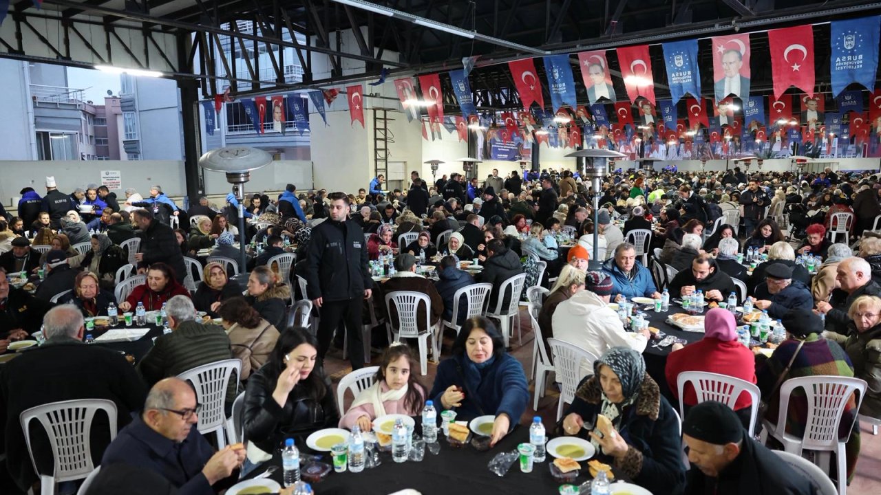 Mudanya’da bir olan gönüllerle sofralar bereketle doldu