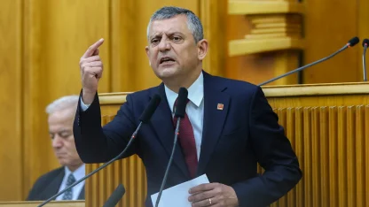 Özel: Özarslan bir kibrit çöpü götüremeyecek!