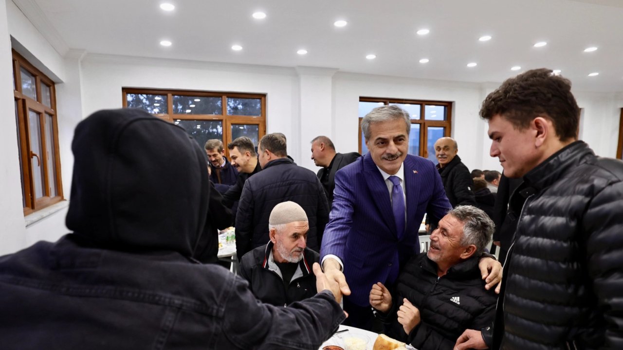 Sakarya'da Başkan Alemdar Taraklı’da vatandaşlarla buluştu