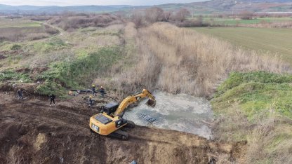 Tekirdağ’da denize akan su tarlalara can oldu... Kuraklığa 'bent' çekildi!