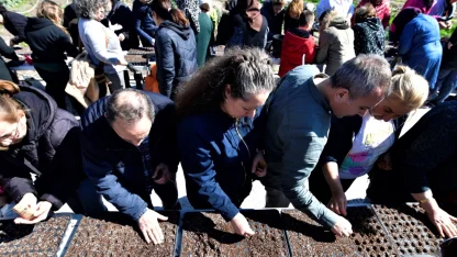 Toprak kadınlarla canlanıyor