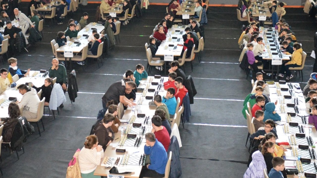 Trabzon’da 'Kurtuluş Kupası Satranç Turnuvası' başladı