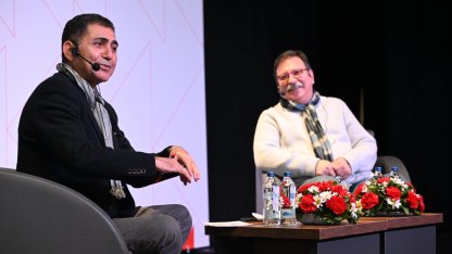 Volkan Severcan Manisa'da sanatseverlerle buluştu