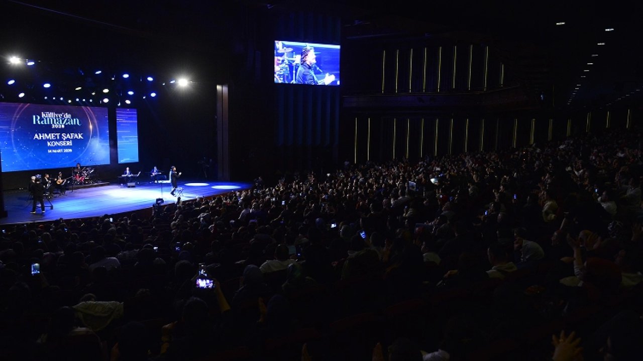 Ahmet Şafak Külliye’de Ramazan konseri verdi