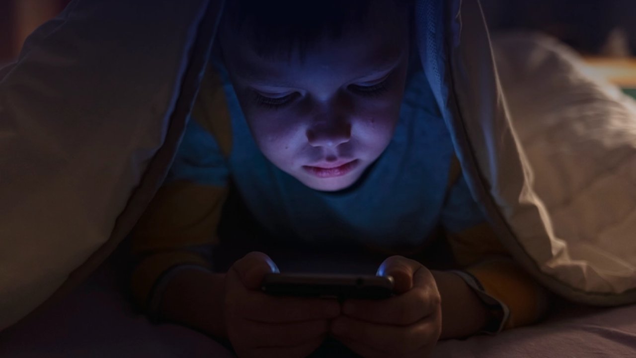 Aile'den çocukları siber zorbalığa karşı koruyacak yeni uygulama