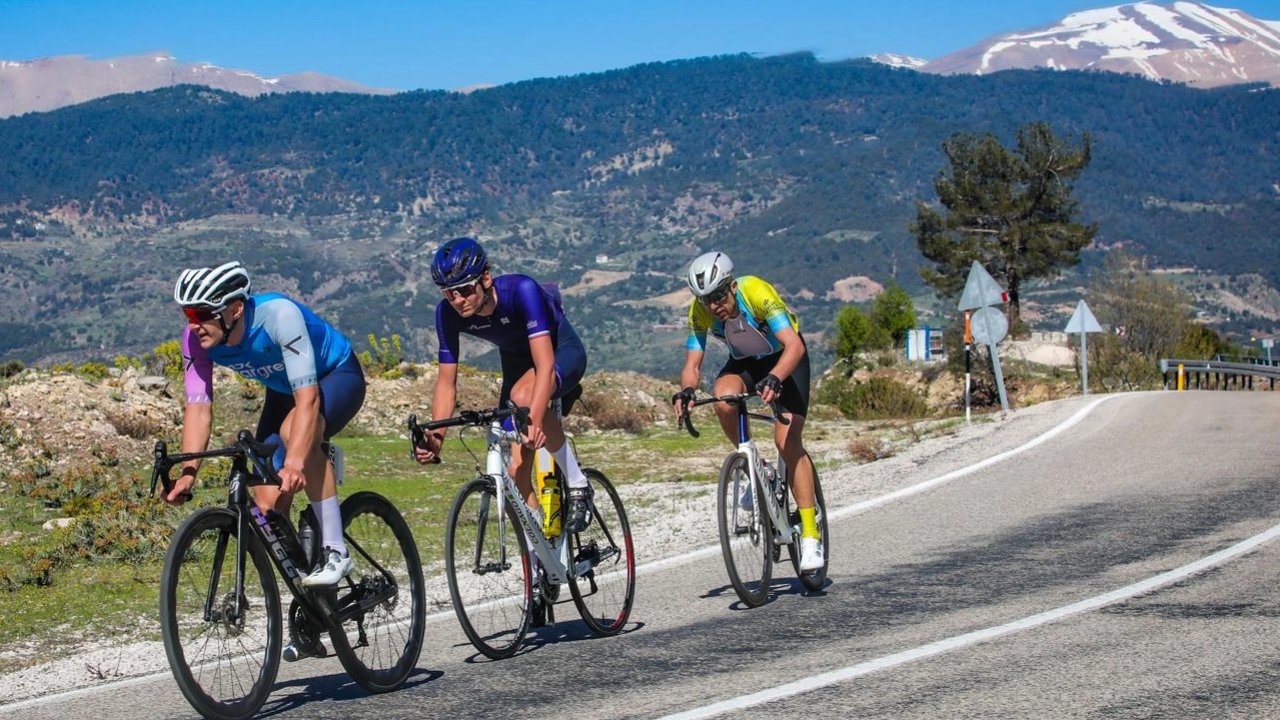 AKRA Gran Fondo Antalya için geri sayım... Kemer’de pedallar “Yeşil Gelecek” için döndürülecek