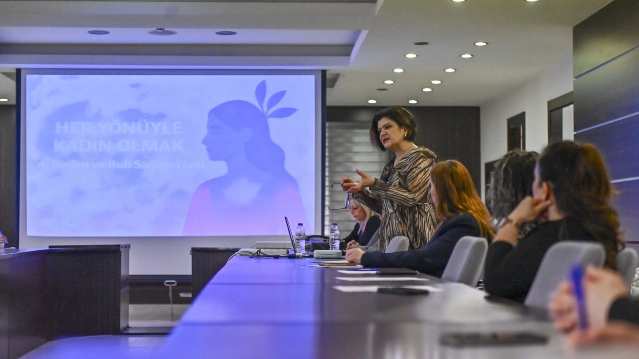 Antalya Muratpaşa'da kadın personellere hak eğitimi